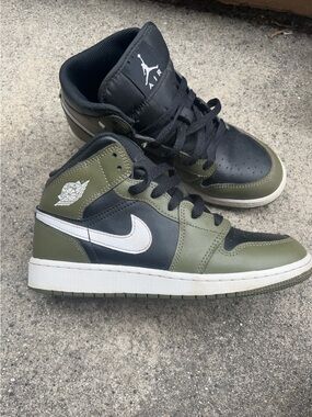 Jordan Men's High Top Sneakers - Olive Green/Black/White